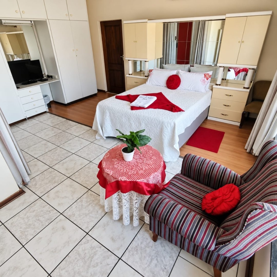 14 Bedroom Property for Sale in Baysville Eastern Cape